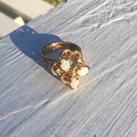 Unique gold sculptural ring - Picture 1 of 2